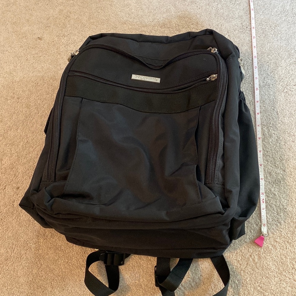 Baggallini backpack